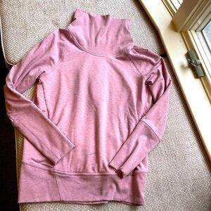 Gentle worn lululemon sweatshirt .. nice pouchpocket